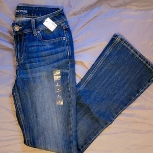 Maurices size 2 Mid Rise Bootcut  Women's Denim Blue Jeans